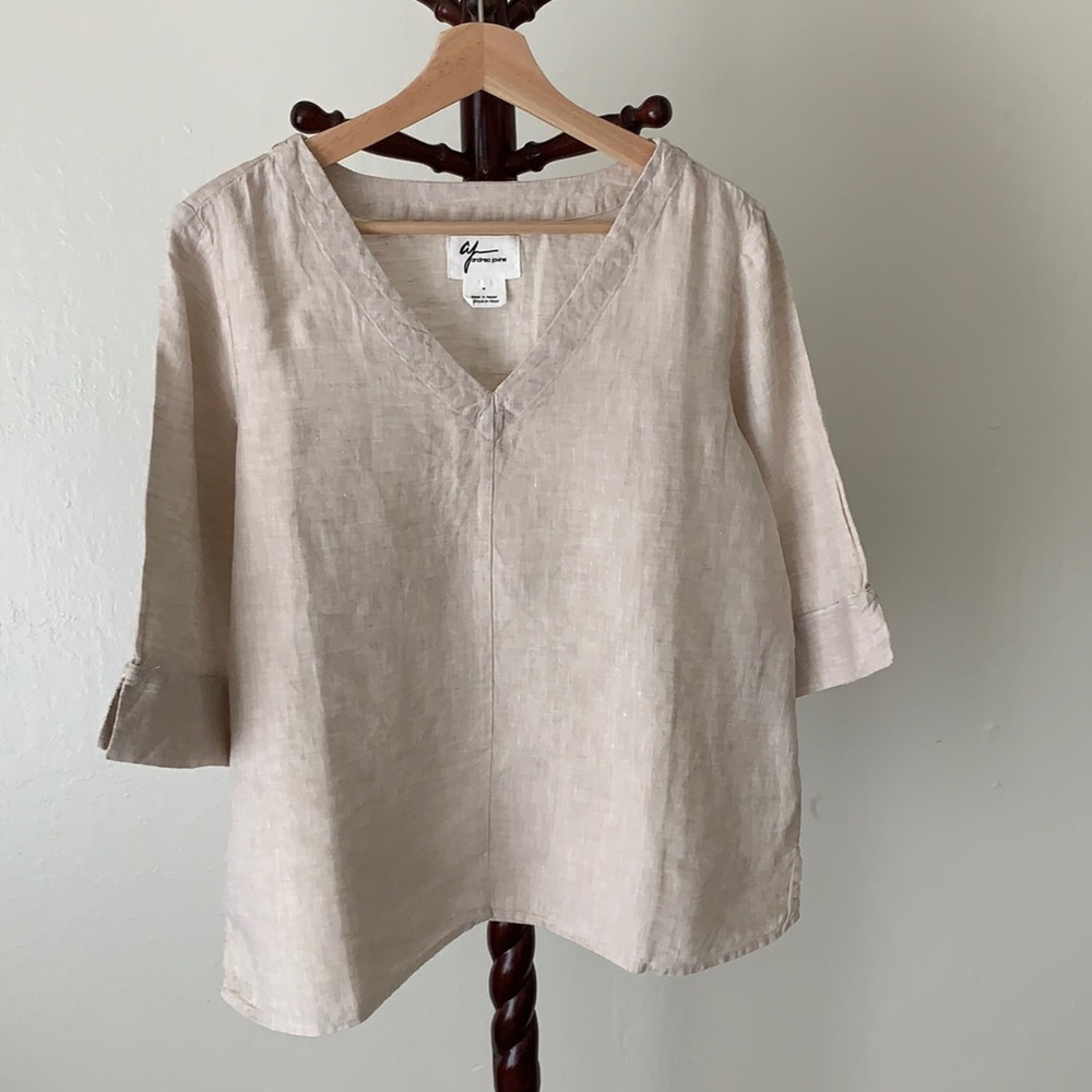 Andrea Jovine beige linen top